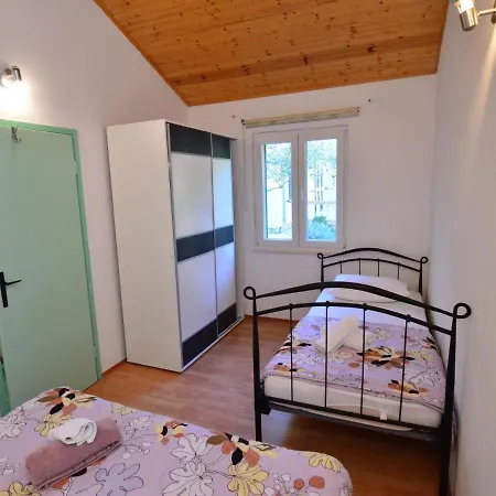 度假居 Camp Marko-1 By Interhome *